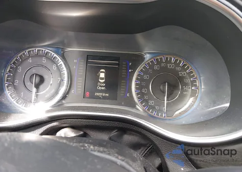 2015 Chrysler 200 Limited z USA, uszkodzony, nr VIN 1C3CCCAB4FN602048